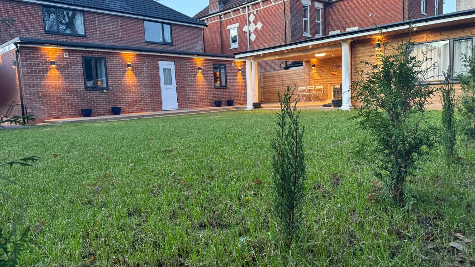 ホテル Peace House ウォーターロービル エクステリア 写真